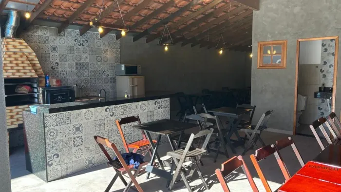 Salão com piscina para alugar na zona leste