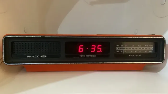 Rádio Relógio Philco Ford Digital Eletrônico AM/FM Vintage (Leia)