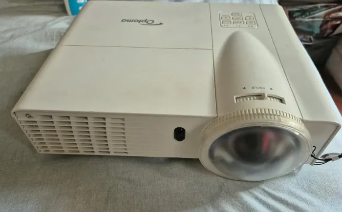 Projetor Optoma MD Gt760 + Telão Tes 180x180