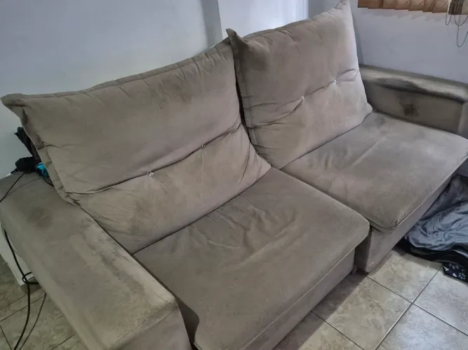Sofá retrátil e reclinável