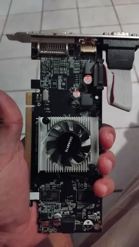 Placa de video Gigabyte GV-R523D3-1GI