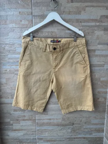Bermuda Quiksilver em sarja - Bege tamanho 44 nova 