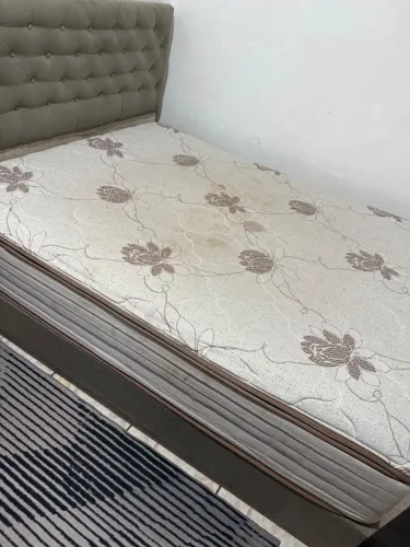 Cama box queen 