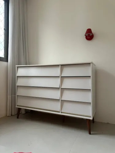 Cômoda linda e espaçosa 