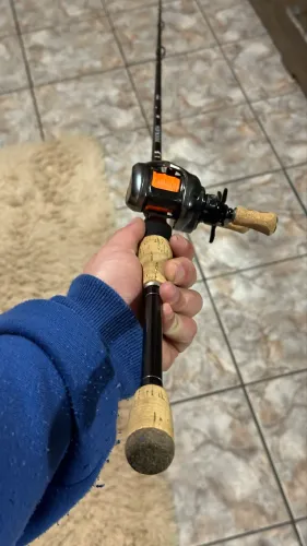 Kit vara de pesca + carretilha