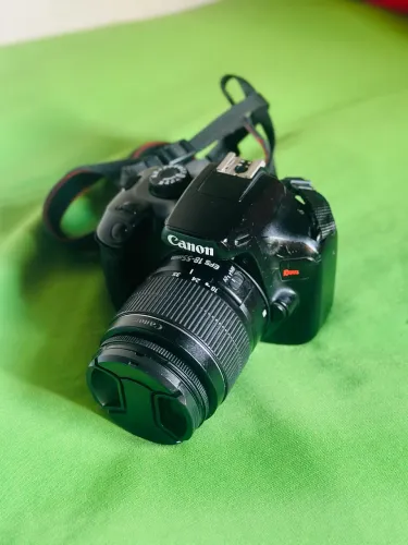 Vende-se câmera Cânon Rebel T100 