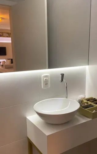 Espelho com LED lindíssimo!