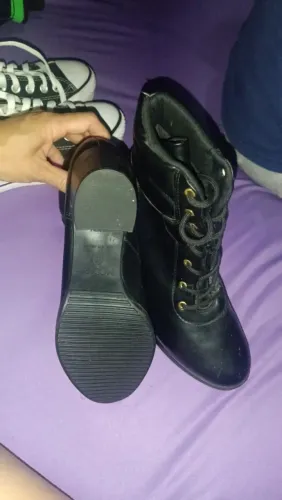 Botas e tênis novos