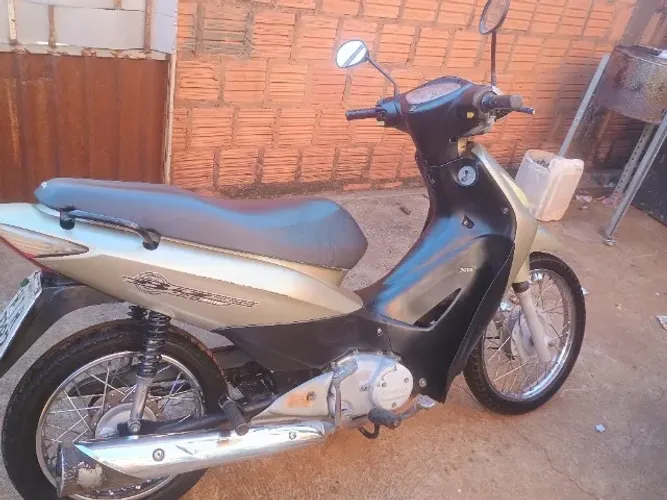 ? Vende-se Honda Biz 125 - 2010/2010 ? Ano/Modelo: 2010/2010 ? Documentação em dia ? Pr