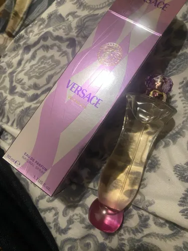 Perfume Versace Novo.na caixa