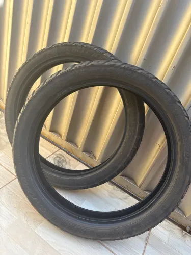 Vendo par de pneus !