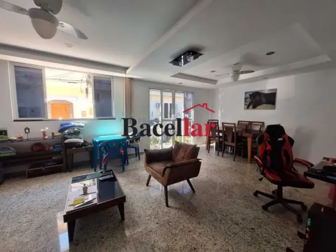 Casa de Vila - / Residencial / Vila Isabel