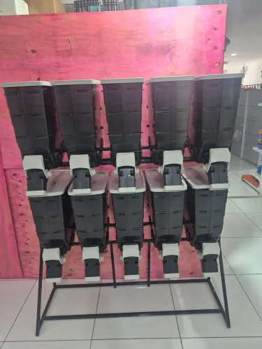 Expositor dispenser ração 10 módulos