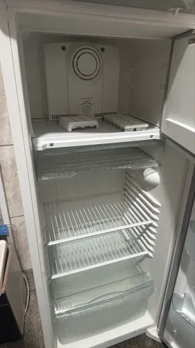 Geladeira cônsul Frota free