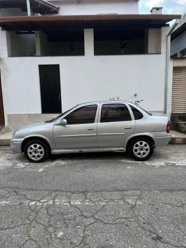Chevrolet Corsa Sedan GLS 1.6 MPFI 4P 2000