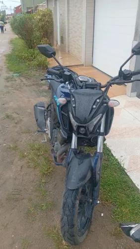 YAMAHA FZ15 - AZUL - APENAS 3.500 KM