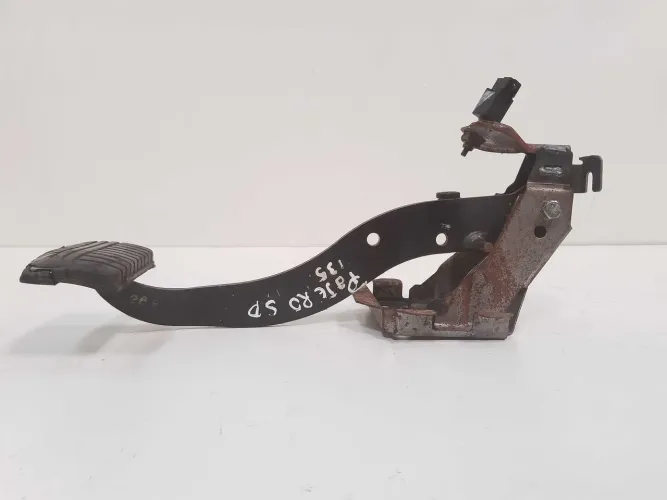 Pedal Mitsubishi Pajero Sport 1999 2000 2001 Á 2006
