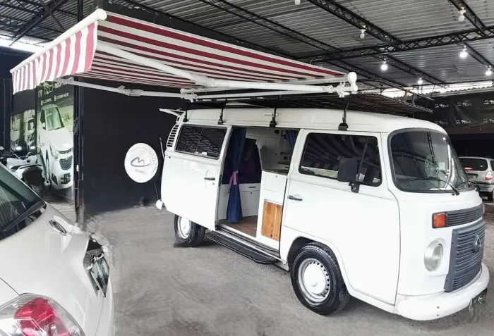 Volkswagen Kombi Lotação 1.4 MI Total Flex 8V 2013