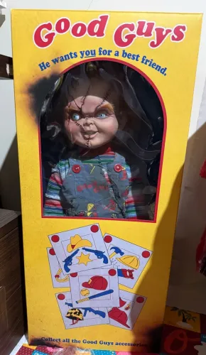 Chucky Neca Ofical