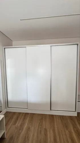 Guarda-Roupa Casal 100% MDF 3 Portas de Correr Branco Royale Madesa