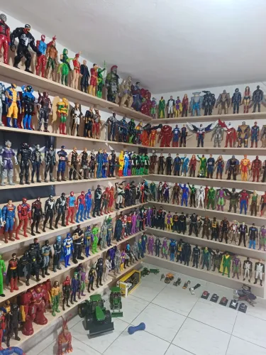 Bonecos de 30 cm original marca Hasbro 