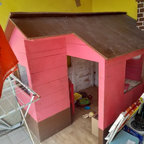 Casinha infantil grande de madeira
