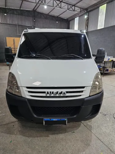 Iveco 35s14 CD carroceria 2012