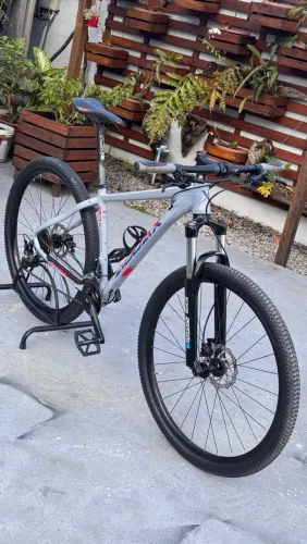 Bicicleta Audax ADX 100 Aro 29 - Shimano Alivio 18v - Excelente Estado