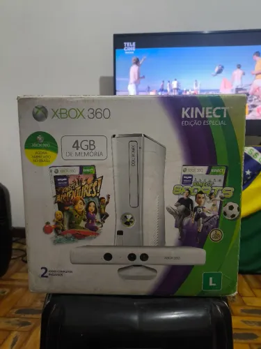 XBOX 360 COM KINECT
