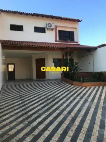 Sobrado à venda no Jardim do Mar 3 quartos, suíte com closet, 195 m² e 6 vagas em São Ber