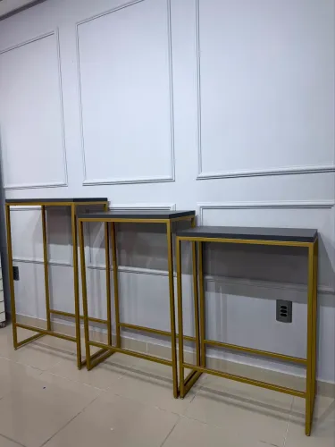 3 móveis altos