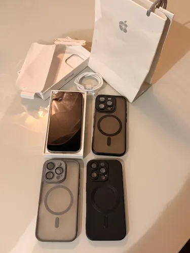 Iphone 16 Pro 128GB - Titanium [estado de novo]