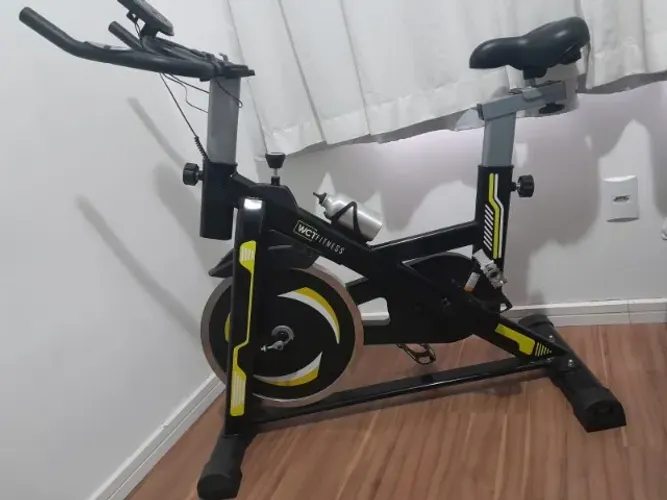 Bicicleta Ergométrica Spinning WCT