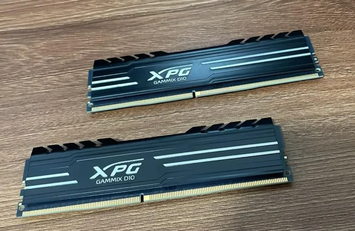 Memória RAM XPG Gammix D10 2 de 8gb total de 16GB DIMM DDR4 3200Mhz para desktop