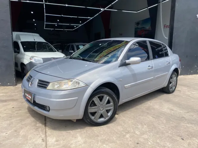 Renault Megane Sedan Dynamique Hi-flex 1.6 16V 2007