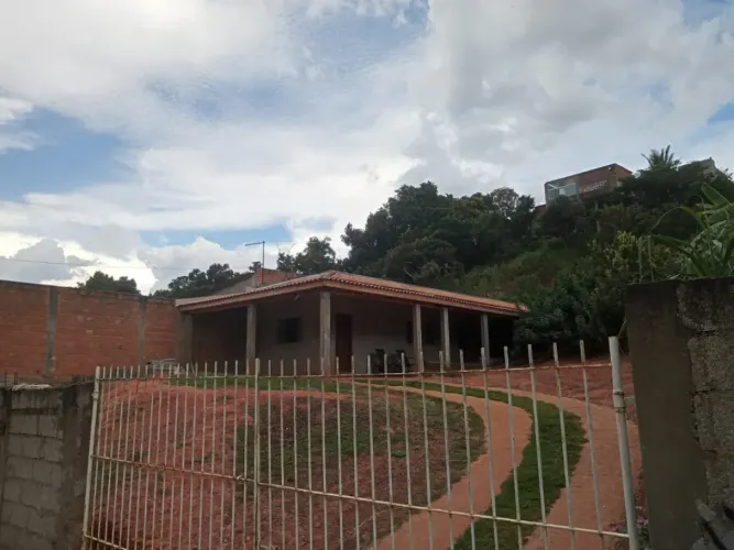 Chácara à Venda no Santa Cecília II.