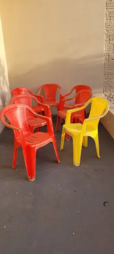 Cadeira de plástico R$50,00 CADA Entrega grátis em Rio Preto