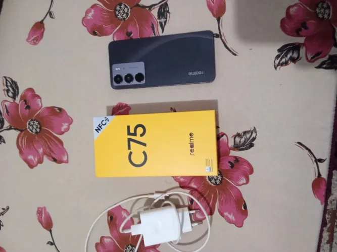 REALME C75 