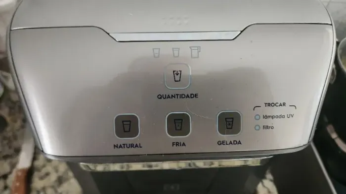 Purificador de Água Electrolux Gelada Fria e Natural com Luz UV PA31G Prata Bivolt