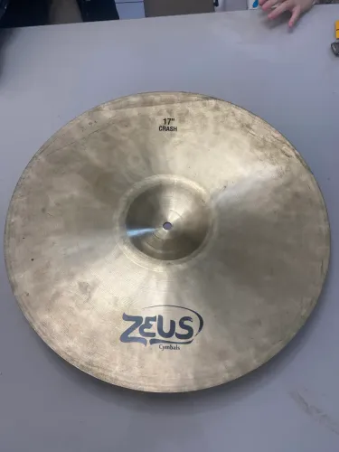 prato zeus custom 17" liga B20