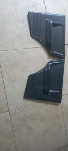 Vendo painel Fiat uno  e lateral  300.00  reais  zap *