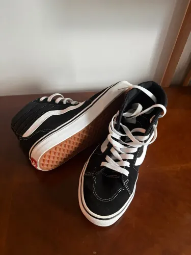 Tênis VANS  Novo Sk8-Hi Black White