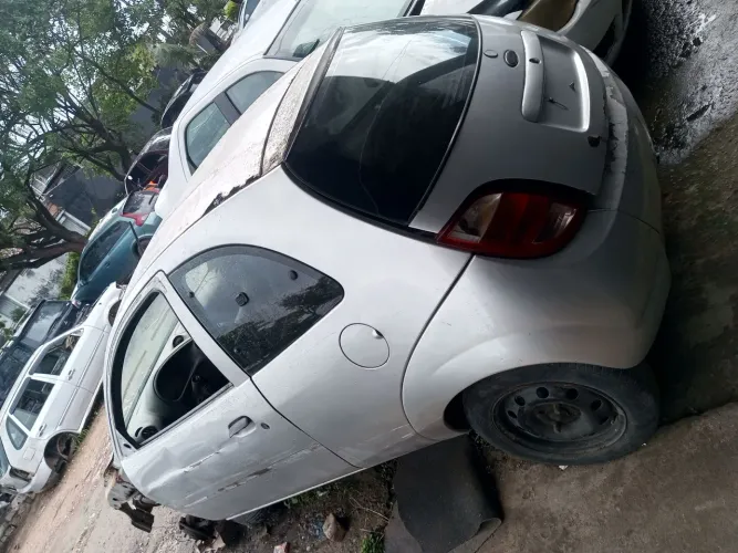 Ford Ka Baratinha 1.0 8v. Para retirada de peças