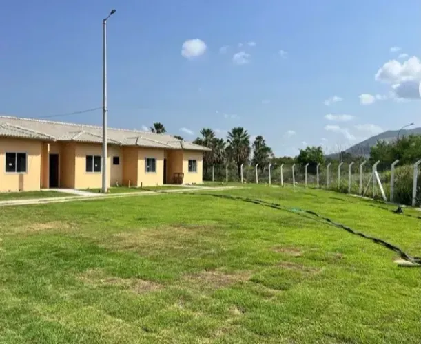 CASA DE REPASSE EM CONDOMÍNIO FECHADO NA REGIÃO DA PACATUBA MARACANAÚ