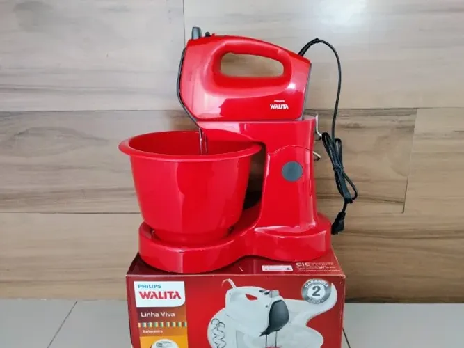 Batedeira Philips Walita Viva Collection RI7200 vermelha