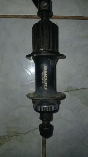 Cubo Shimano Deore Tras MTB 32 furos C Lock