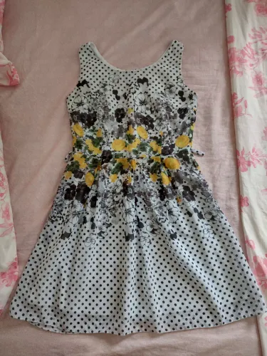 Vestido de mocinha lindo.