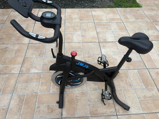 Bicicleta Ergométrica Profissional. 