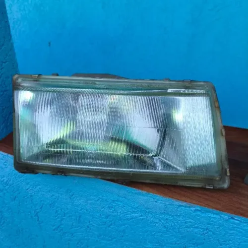 Farol Principal Dianteiro (direito) + Brinde Lentes de Pisca VW Santana (1991 a 1998)