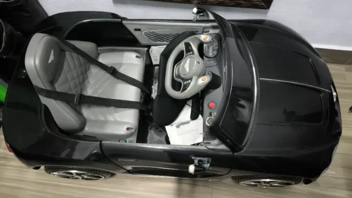 Mini veículo eletrônico Bentley 